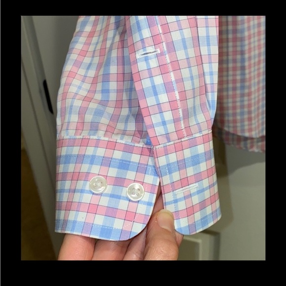 Neiman Marcus trim fit long sleeve button up shirt - Picture 3 of 8